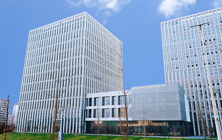 深圳市保成商业发展有限公司商业项目运营中的动线规划与租金收益平衡策略